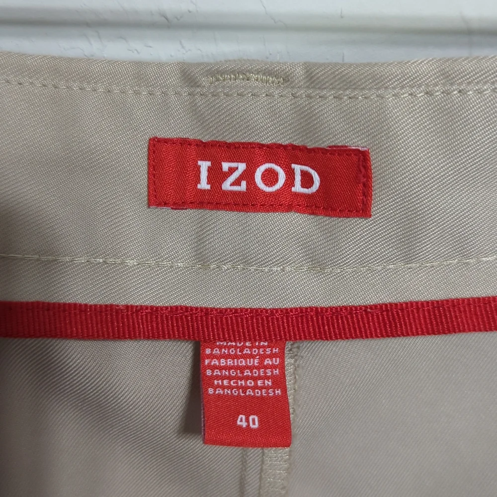 IZOD Golf Shorts Size 40